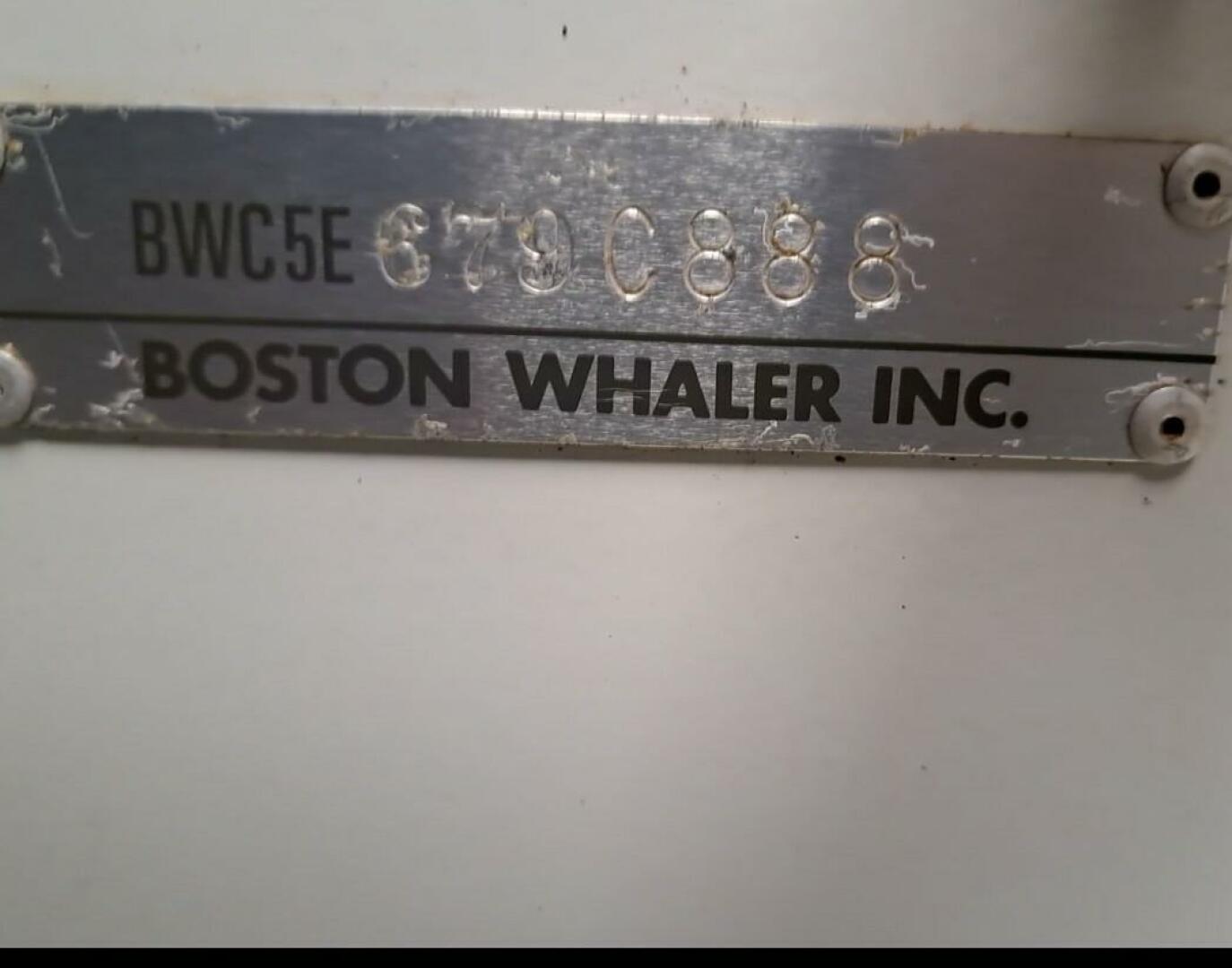 2021 Boston Whaler 300 FourStroke - Image 12
