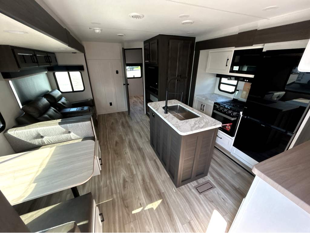 2026 VENTURE RV SPORTTREK 327VIK - Image 6