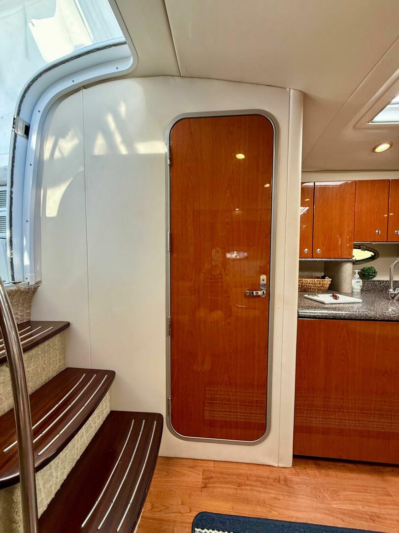 2008 Formula 37 Performance Cruiser - Image 14