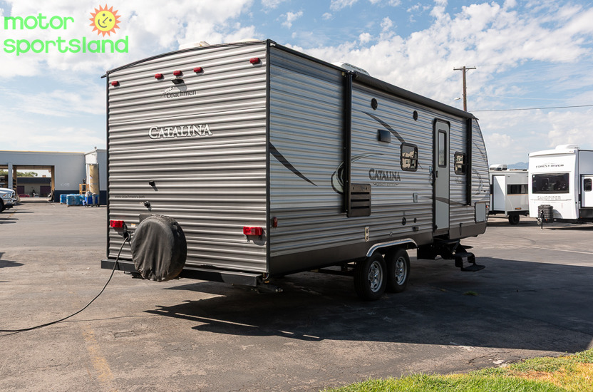2018 Coachmen Catalina 243RBS - Image 3