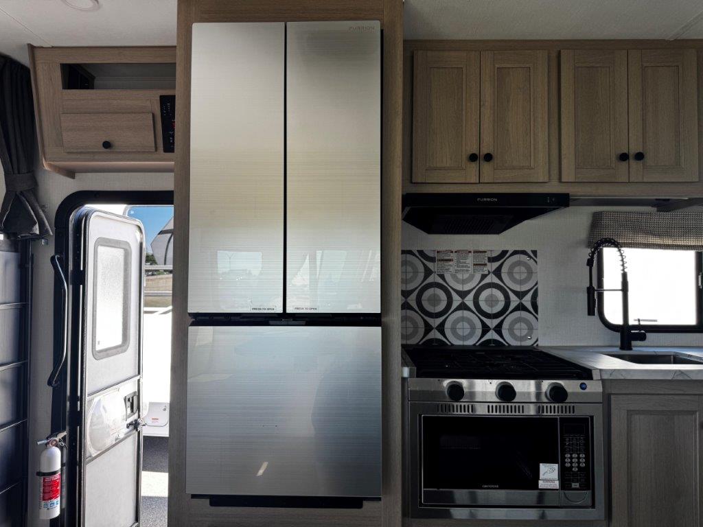 2026 Forest River Sunseeker LE 2550DSLE - Image 18