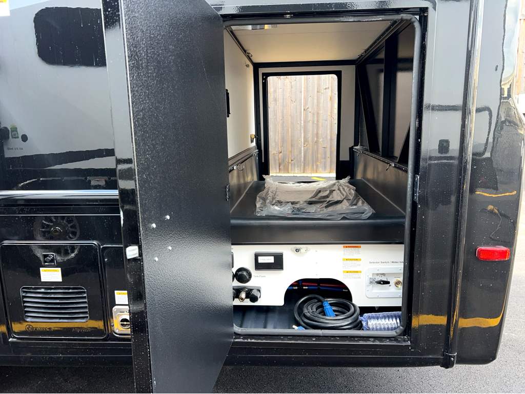 2026 Grand Design Lineage Series M 25TK - Image 7