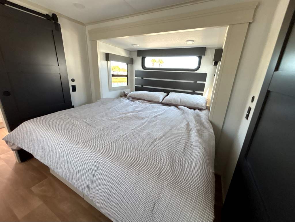 2026 GRAND DESIGN SOLITUDE 380FL - Image 16