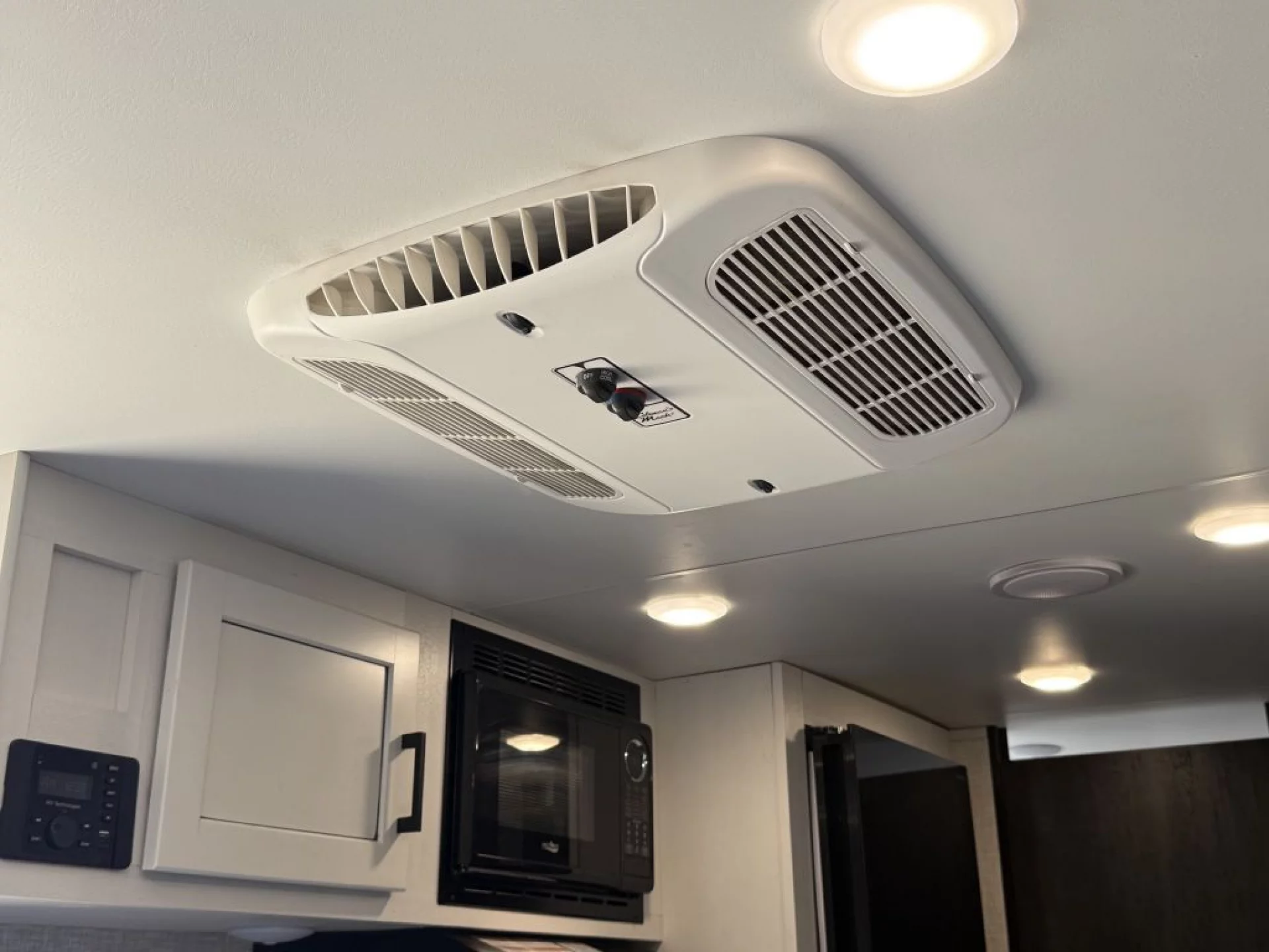 2024 JAYCO JAY FLIGHT SLX BAJA EDITION 184BS - Image 10