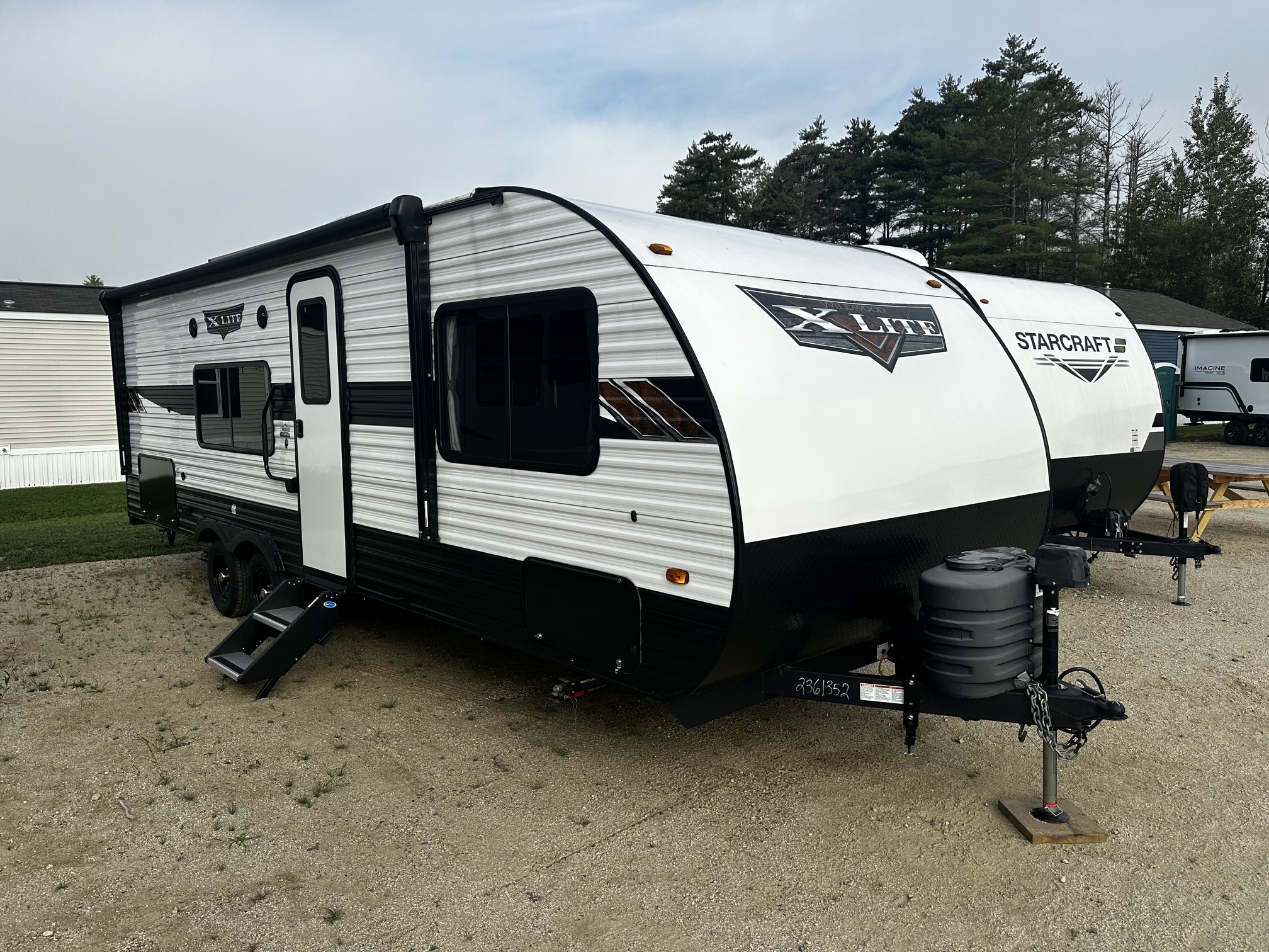 2024 Forest River Wildwood X-Lite 261BHXL - Image 2