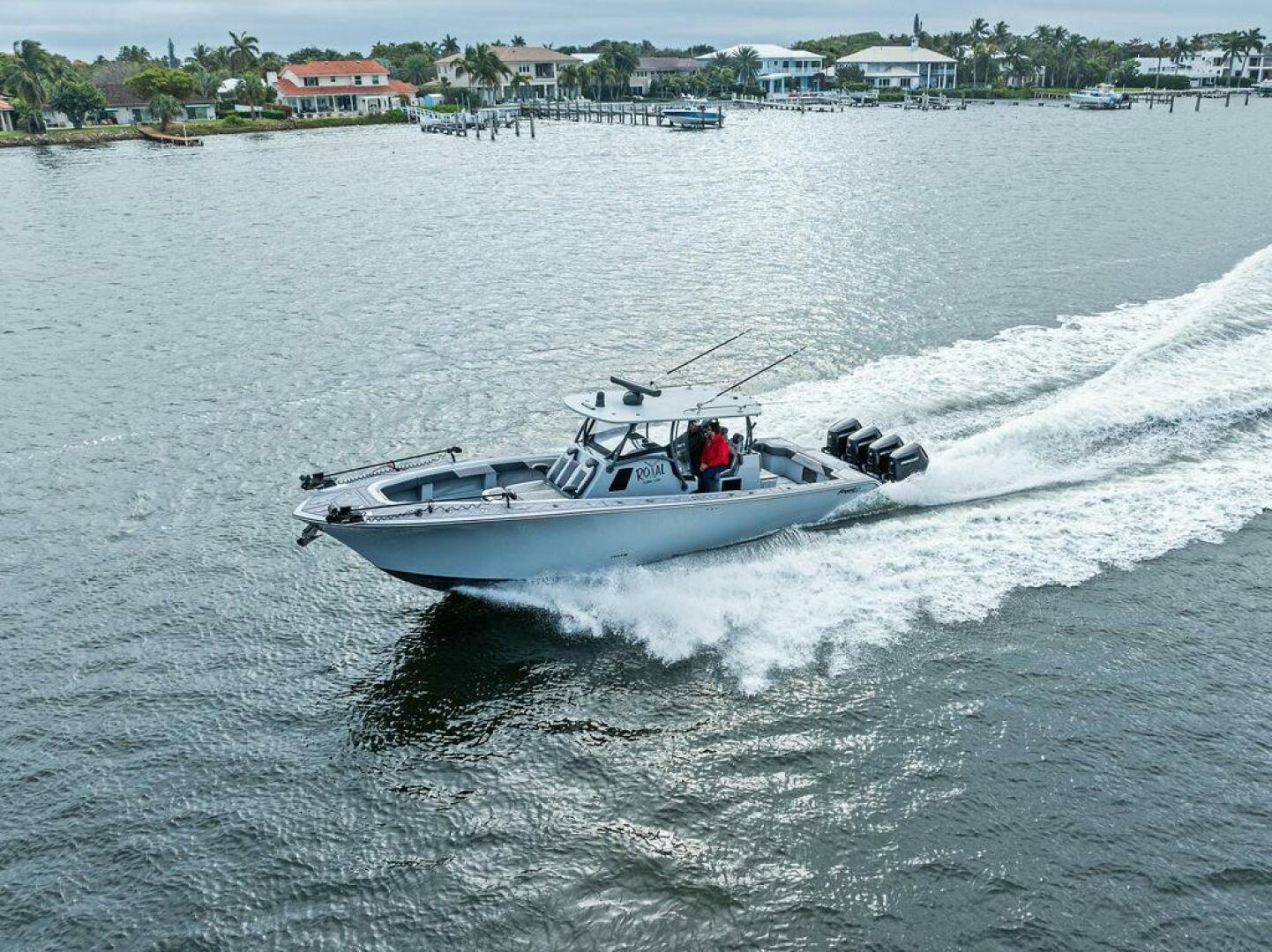 2020 Front Runner 39 CC - Image 4