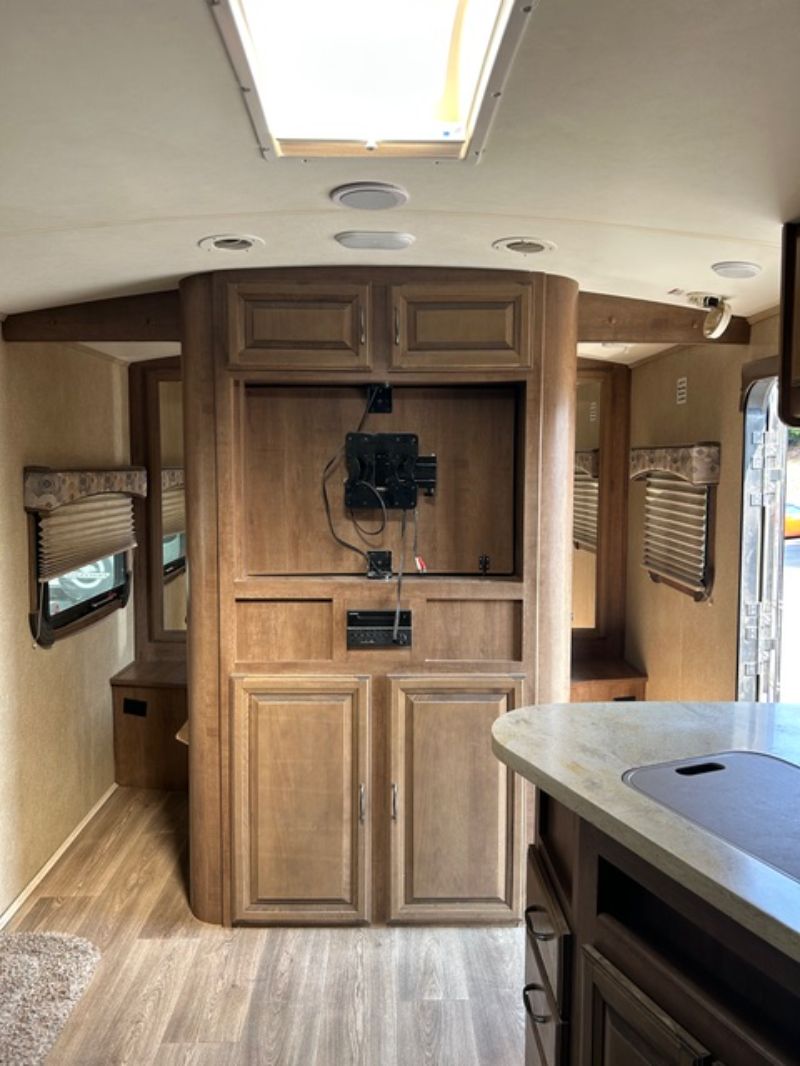 2016 Cruiser RV Fun Finder Xtreme Lite X-214WSD - Image 9
