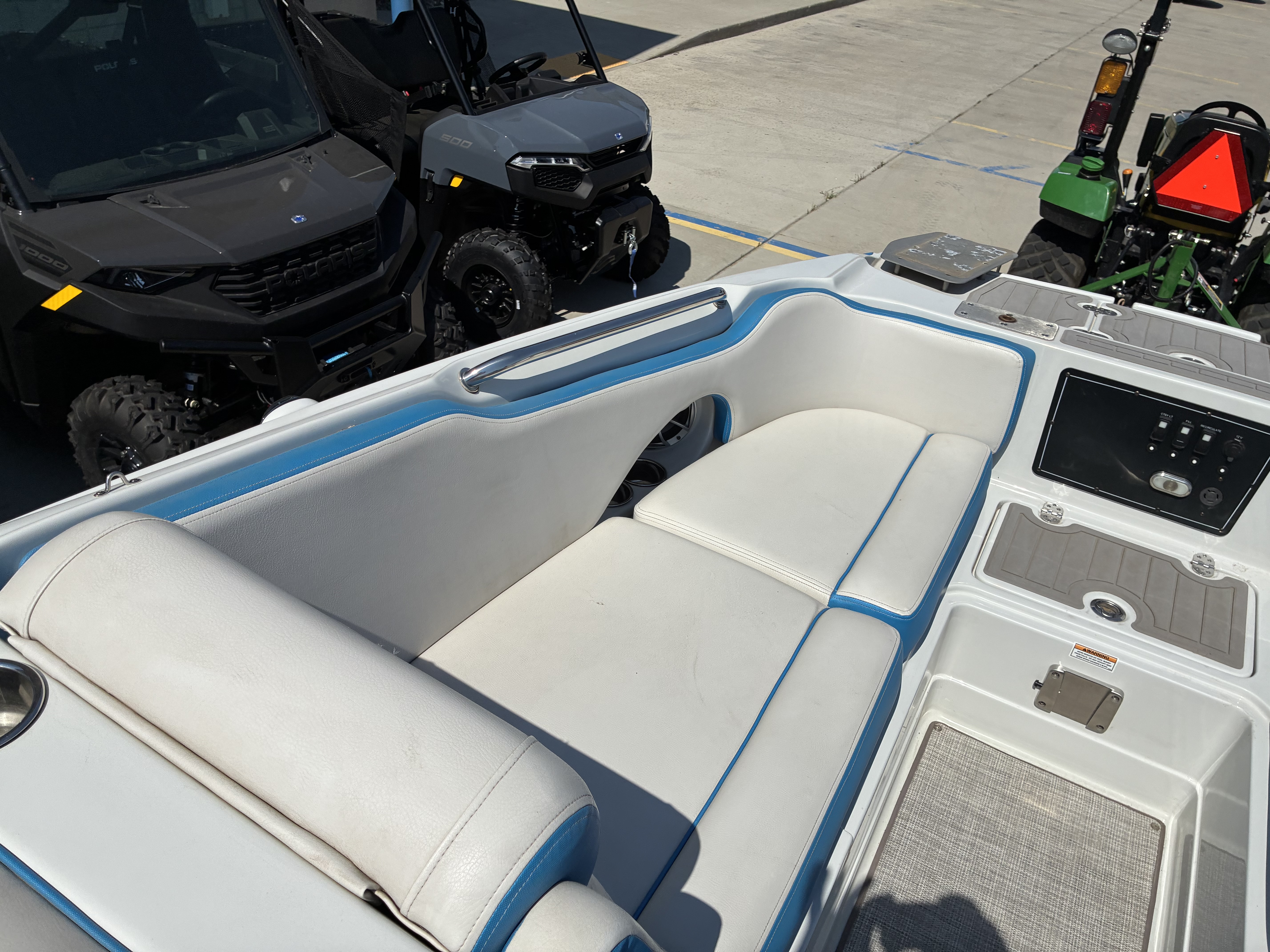 2021 Crownline E 205 XS - Image 17