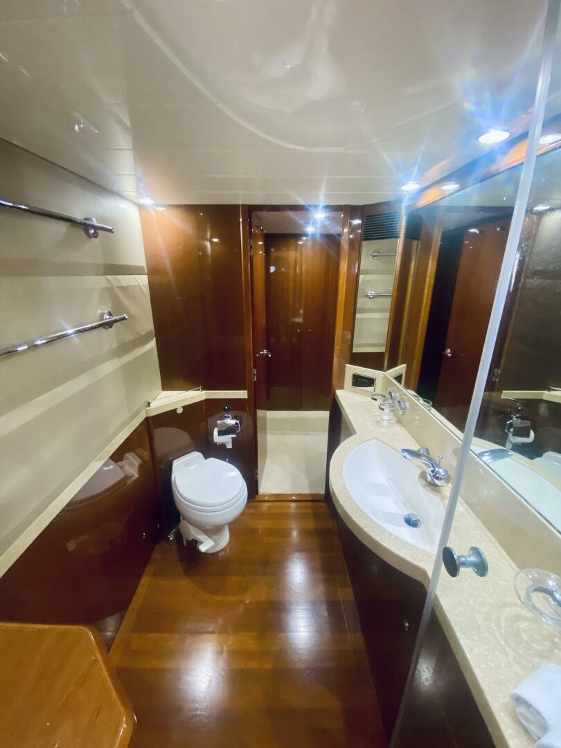 2006 Viking Princess Sport Cruiser - Image 35