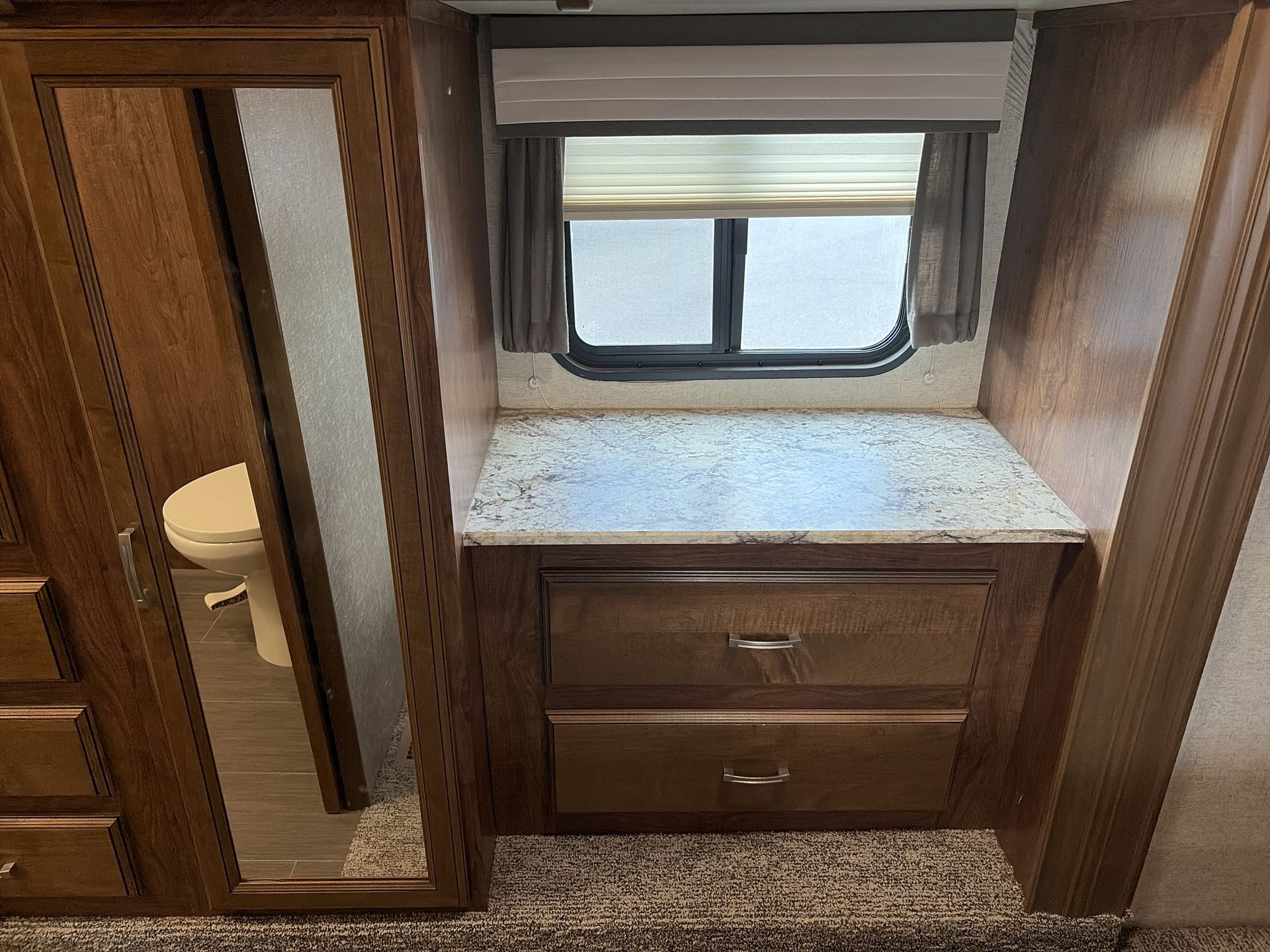 2018 Heartland Sundance XLT SD XLT 289 TS - Image 27