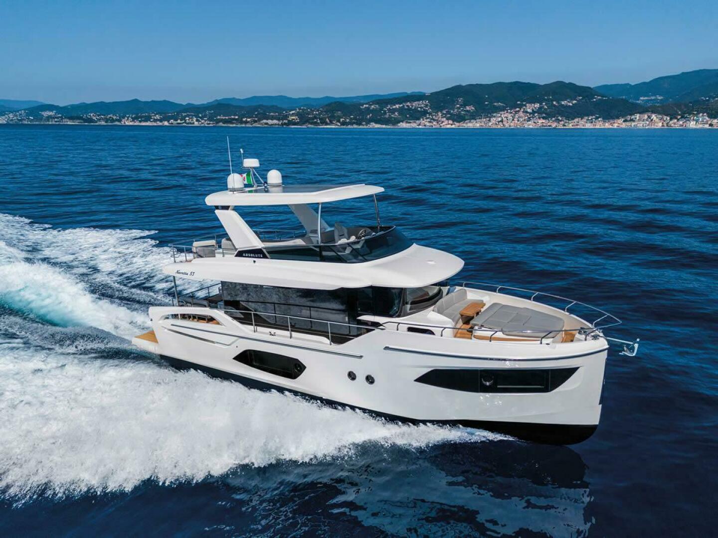 2010 Sea Ray 310 SUNDANCER - Image 1