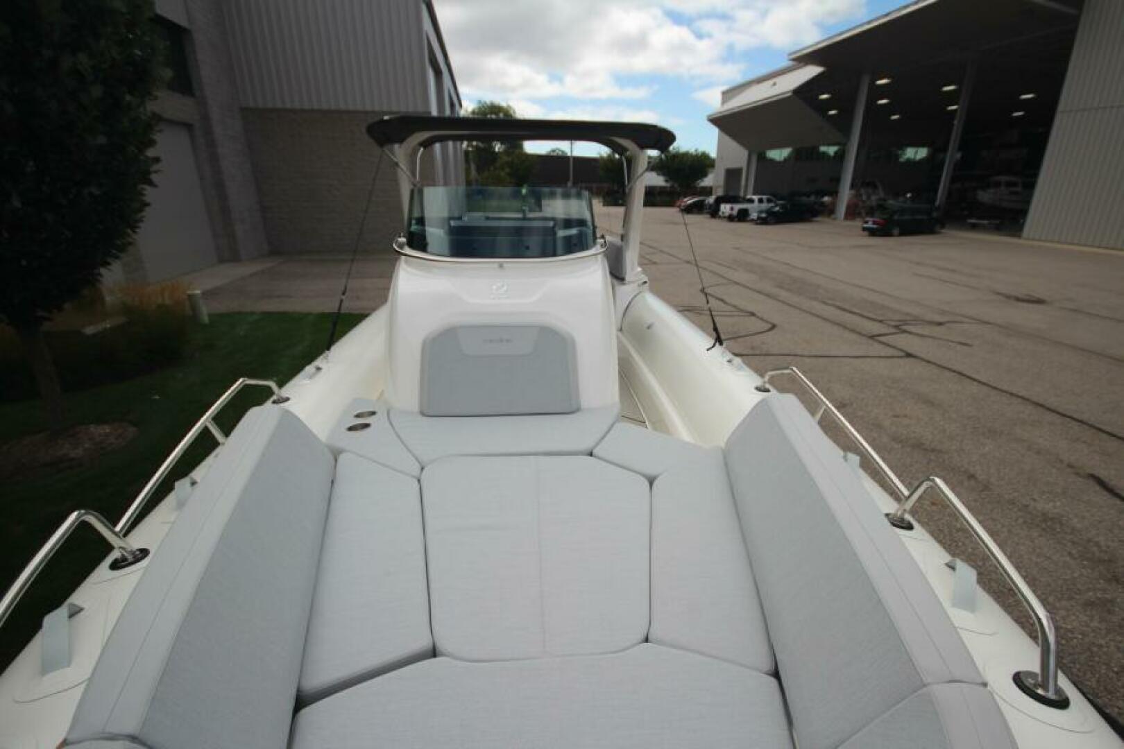 2024 Zodiac Medline 9 NEO - Image 76