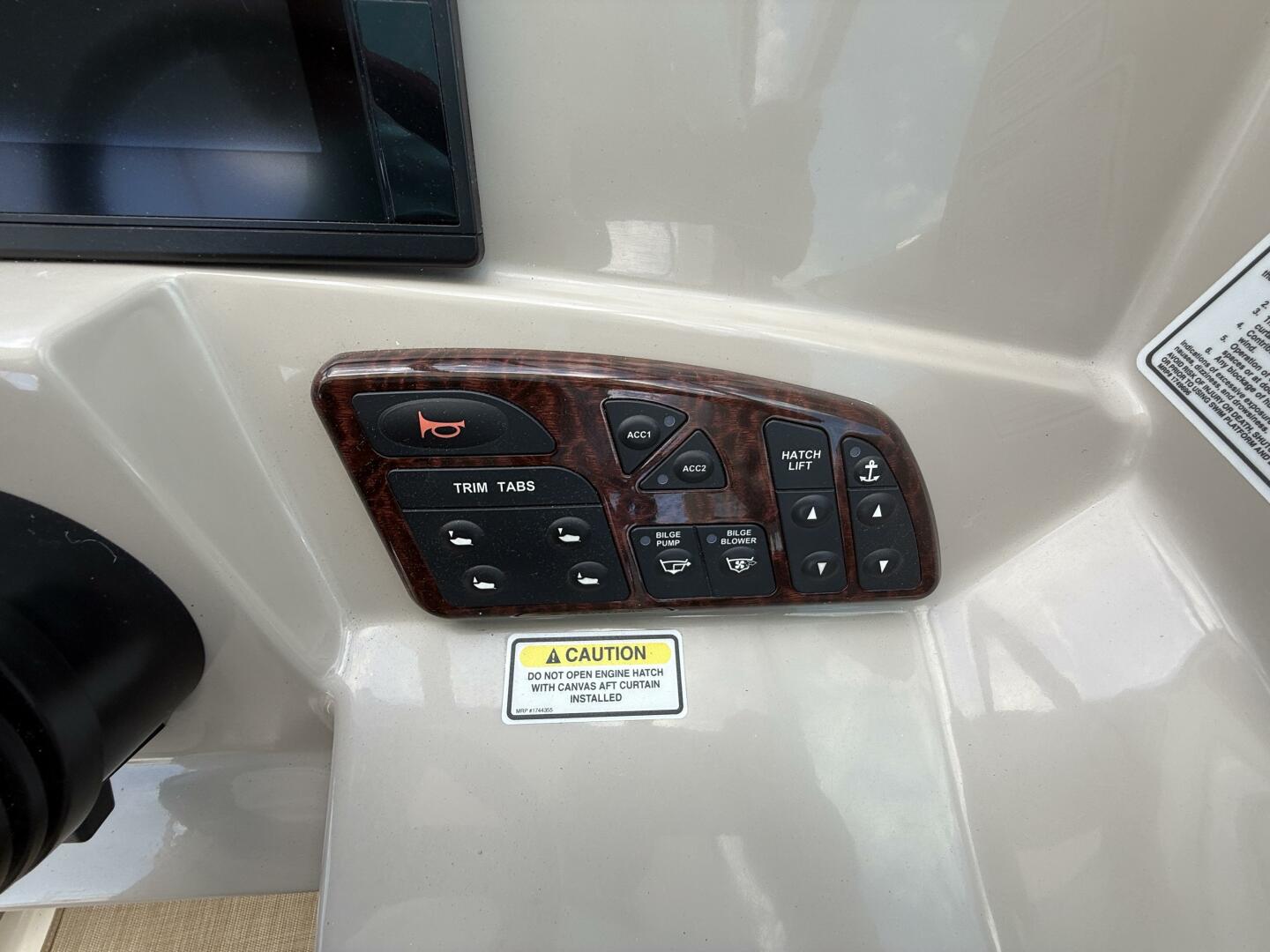 2006 Sea Ray 290 Sundancer - Image 18