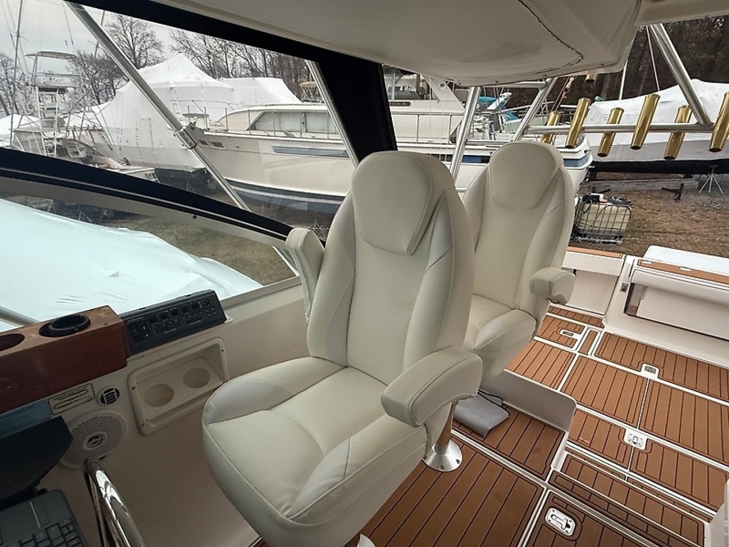 2003 Pursuit - Image 24