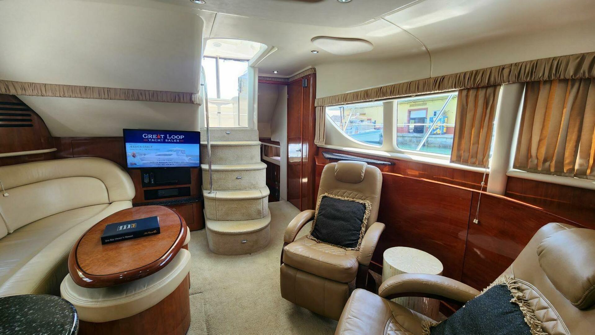 2004 Sea Ray 390 Motor Yacht - Image 31