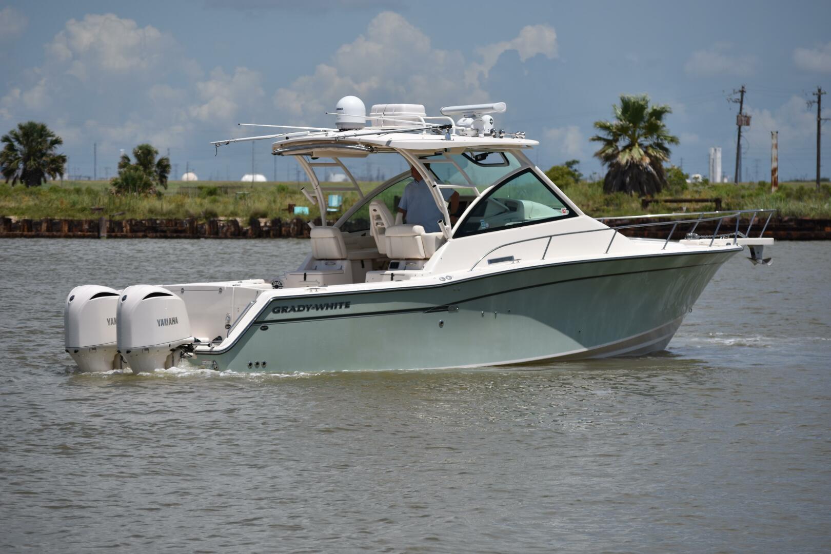 2016 Grady-White 330 Express - Image 56