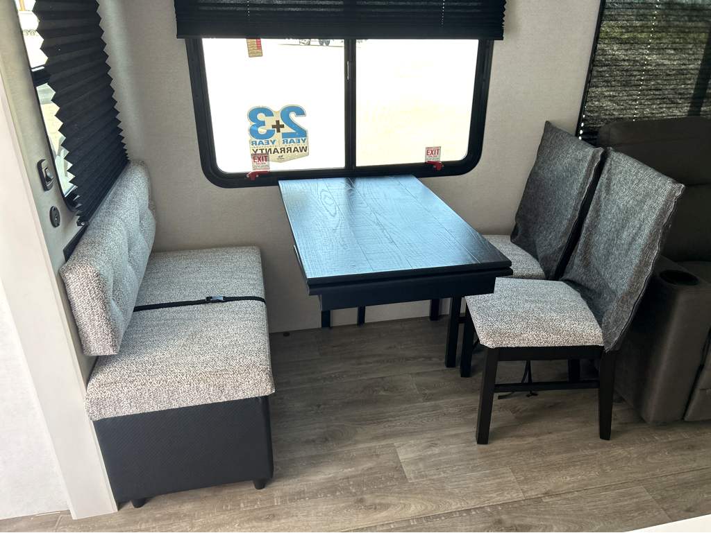 2027 JAYCO EAGLE 312BHOK - Image 9