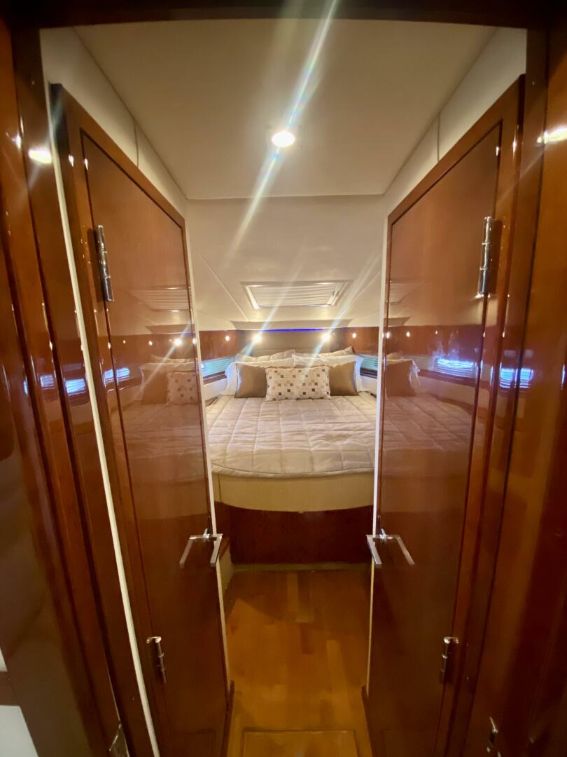 2010 Sea Ray 450 Sundancer - Image 58