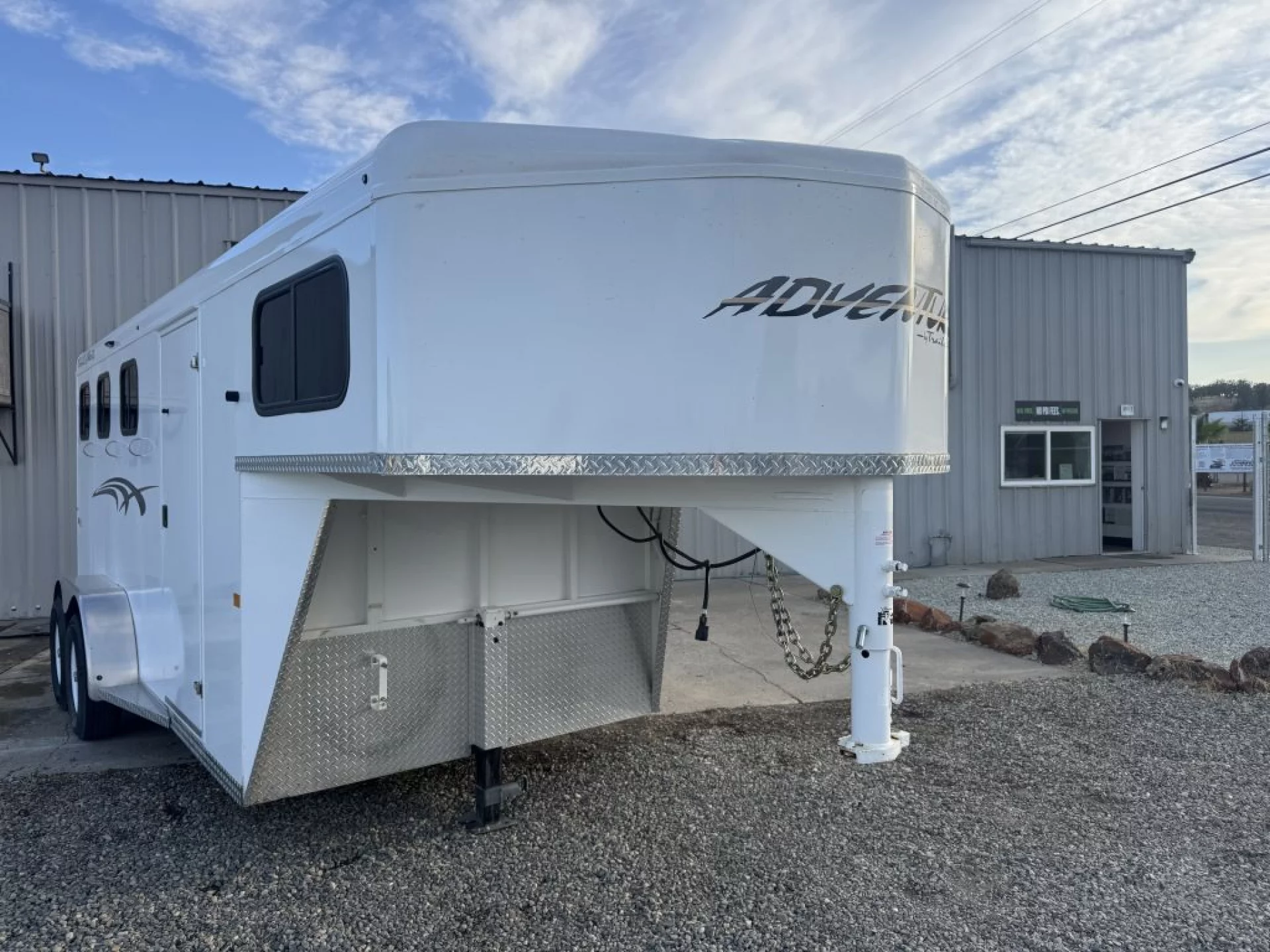 2023 TRAILS WEST ADVENTURE MX 3 HORSE GOOSENECK 3H GN - Image 1