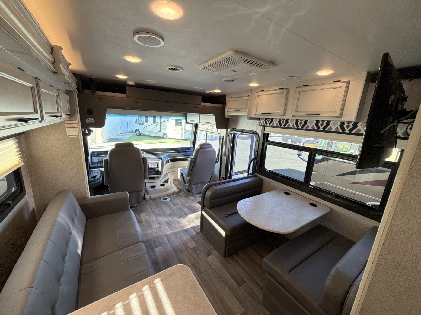2021 Jayco Alante 29S - Image 12