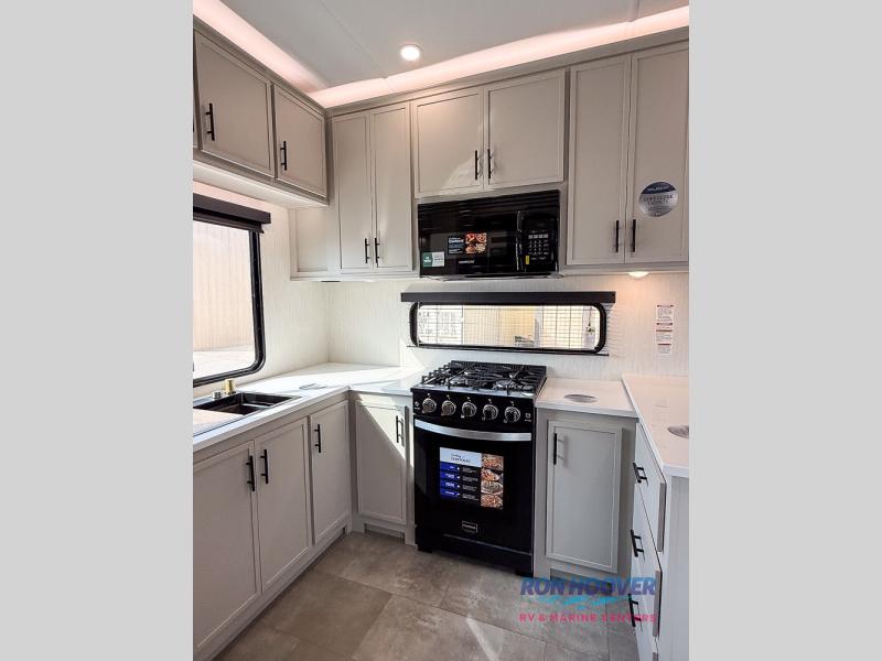 2026 FOREST RIVER 38BNB - Image 21