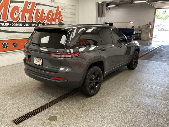 2023 Jeep Grand-Cherokee-L Laredo Altitude 4x4 - Image 7
