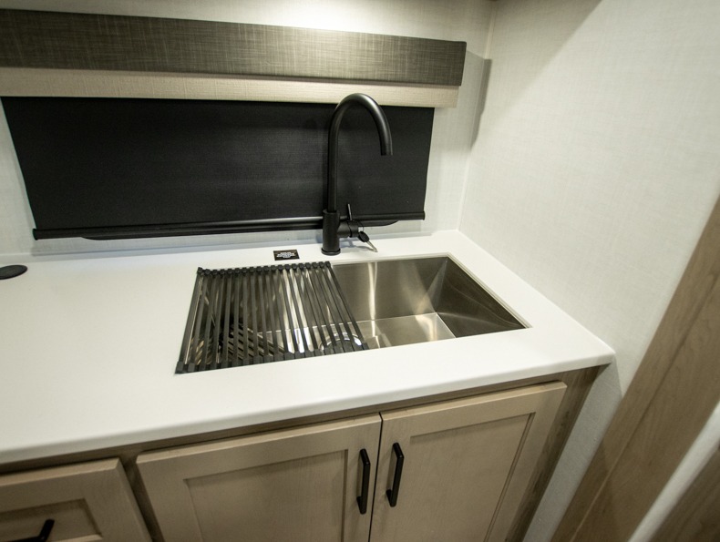 2026 Forest River Rockwood Mini Lite 2522FB - Image 10