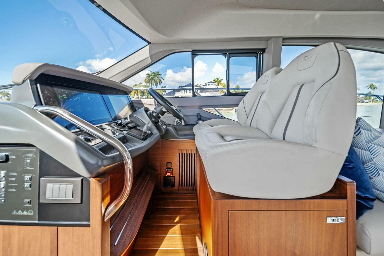 2023 Princess F50 - Image 17