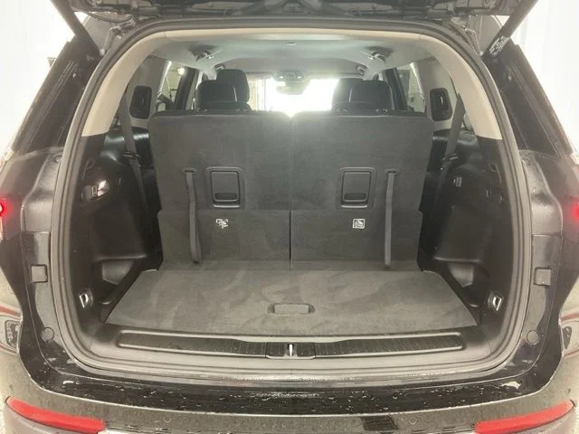 2022 Jeep Grand-Cherokee-L Laredo Altitude 4x4 - Image 23