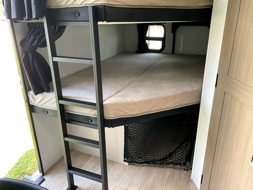 2027 JAYCO Jay Feather 25BH - Image 22