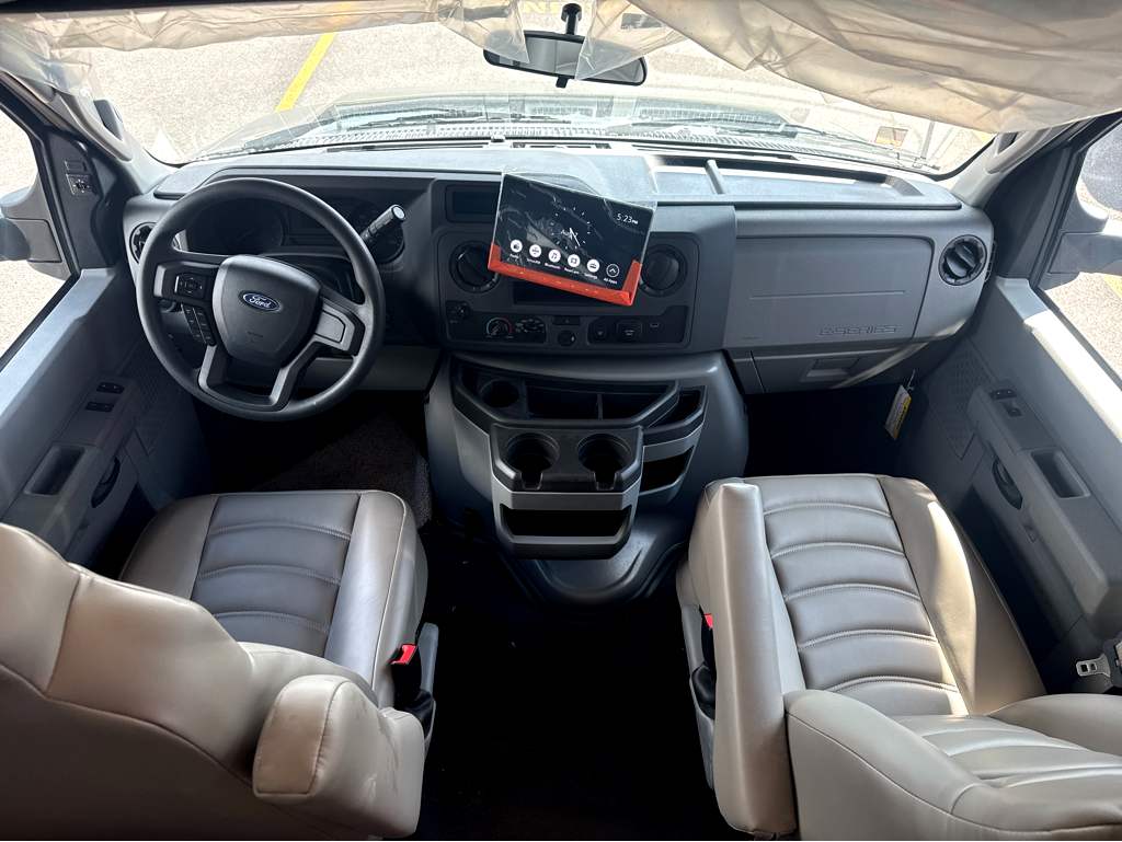 2027 ENTEGRA COACH ODYSSEY 29V - Image 8