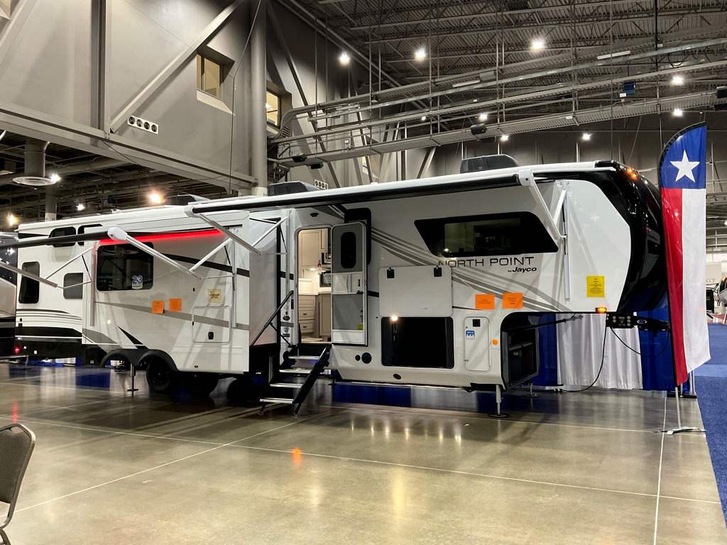 2026 JAYCO NORTH POINT 395 DSDB - Image 1