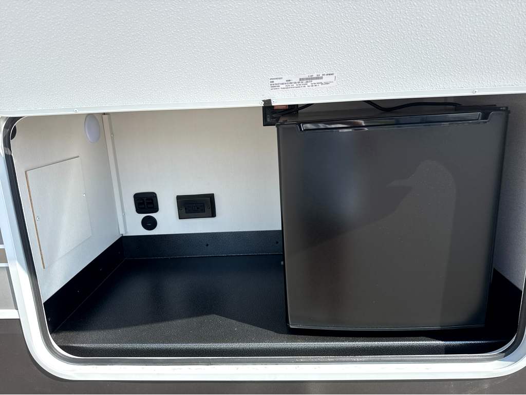 2027 JAYCO EAGLE 265FKDS - Image 6
