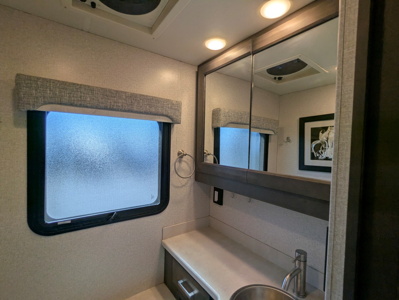 2023 Thor Motor Coach Palazzo 37.5 - Image 31