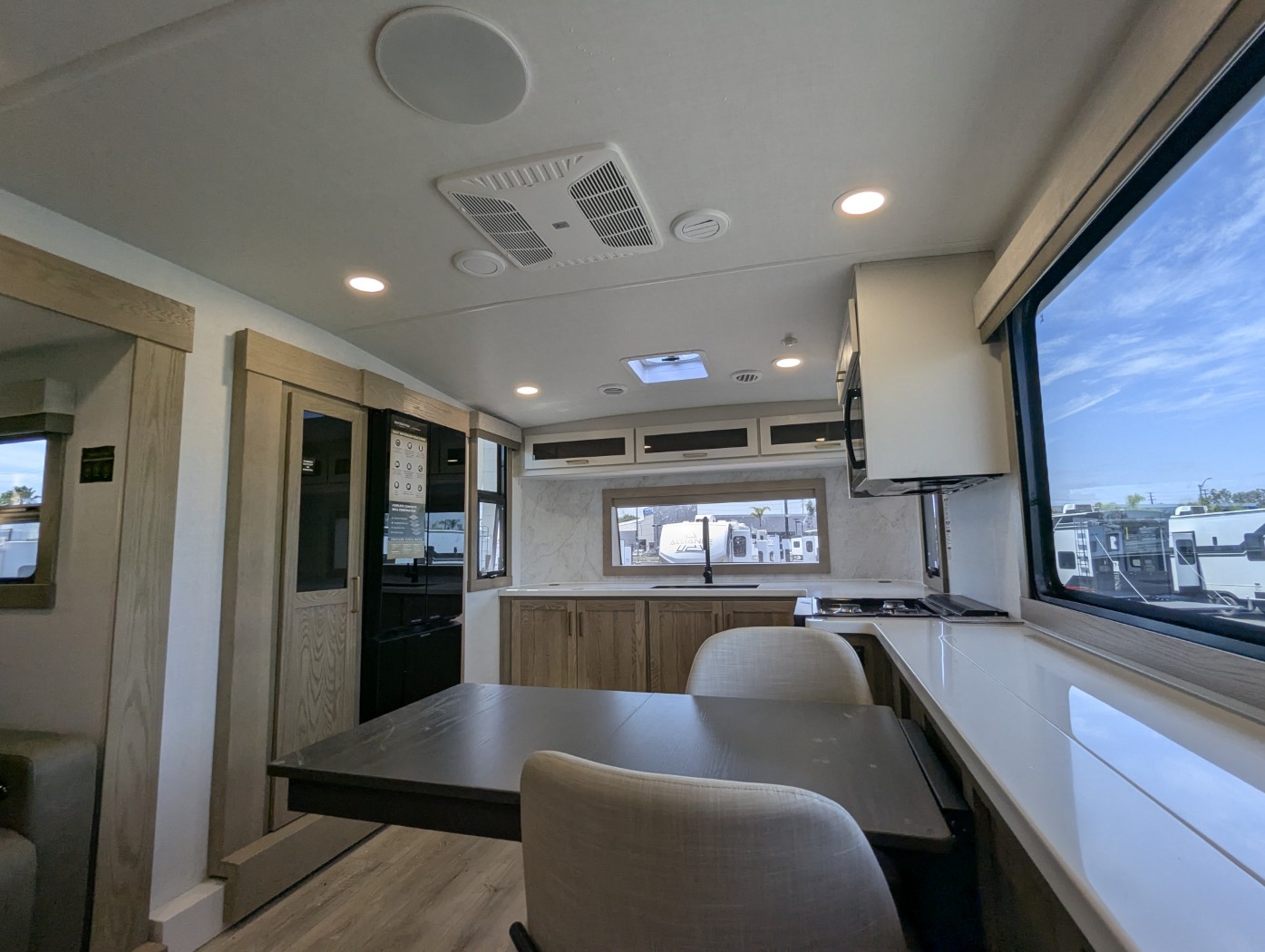 2027 Forest River Rockwood Signature 290SFK - Image 17