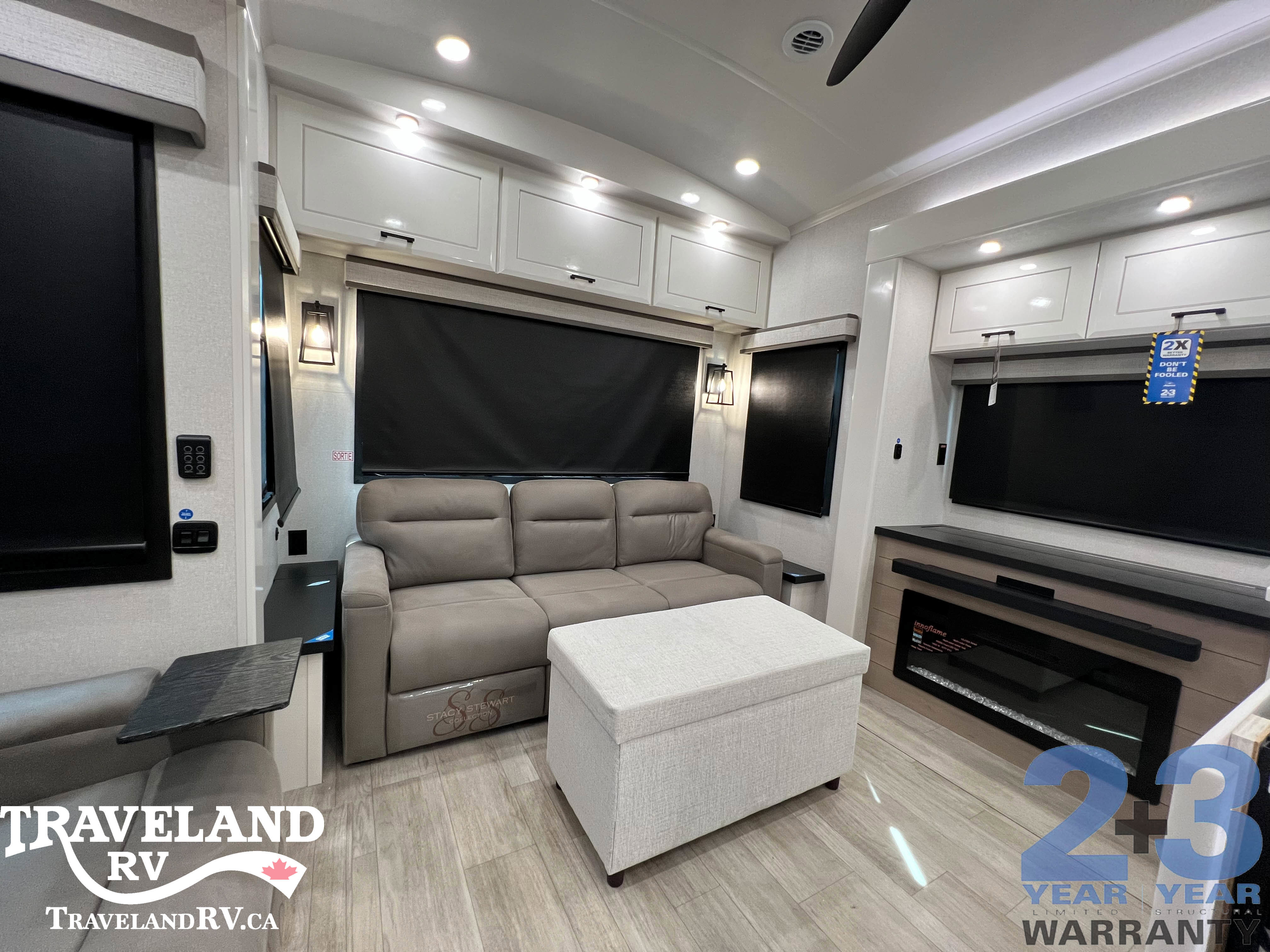 2026 Jayco Pinnacle 32RLTS - Image 16