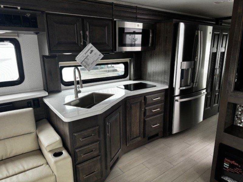 2026 Entegra Coach Accolade XL 37M - Image 14
