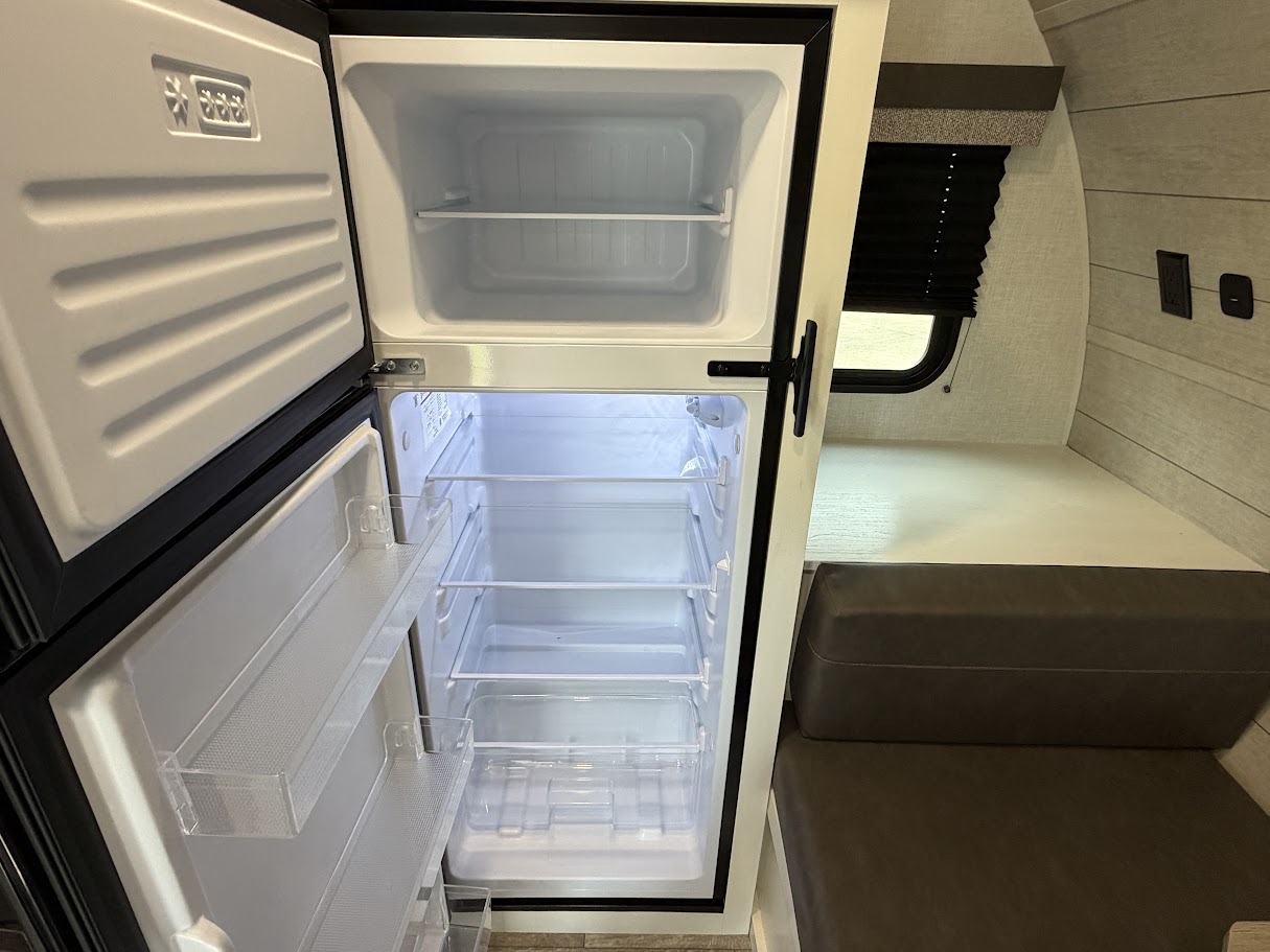 2026 VENTURE RV SIENNA 140VFD - Image 13