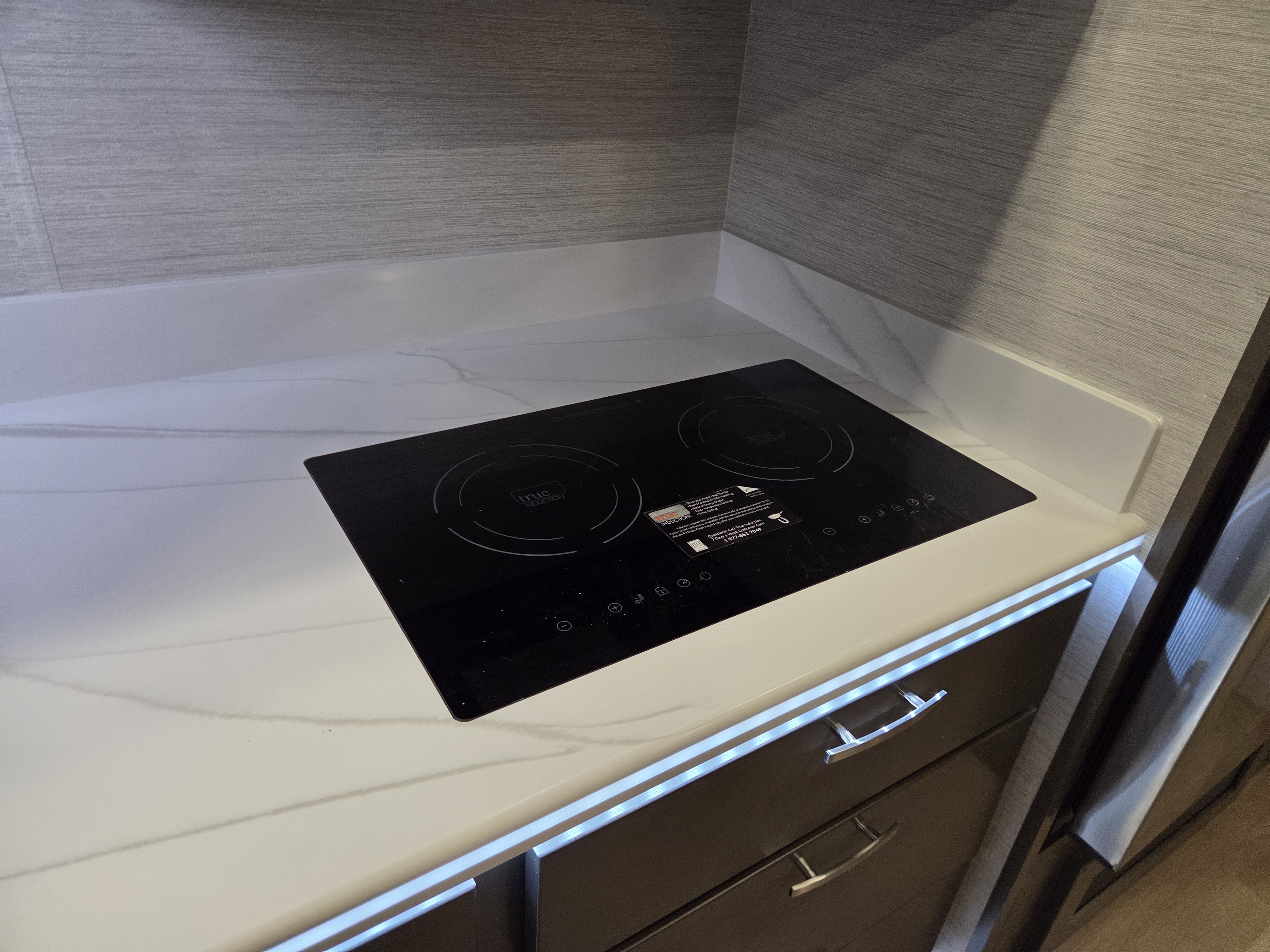 2026 Dynamax Europa 34SS - Image 13