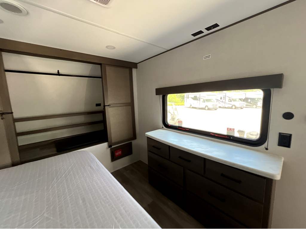 2026 GRAND DESIGN TRANSCEND 315RKT - Image 21