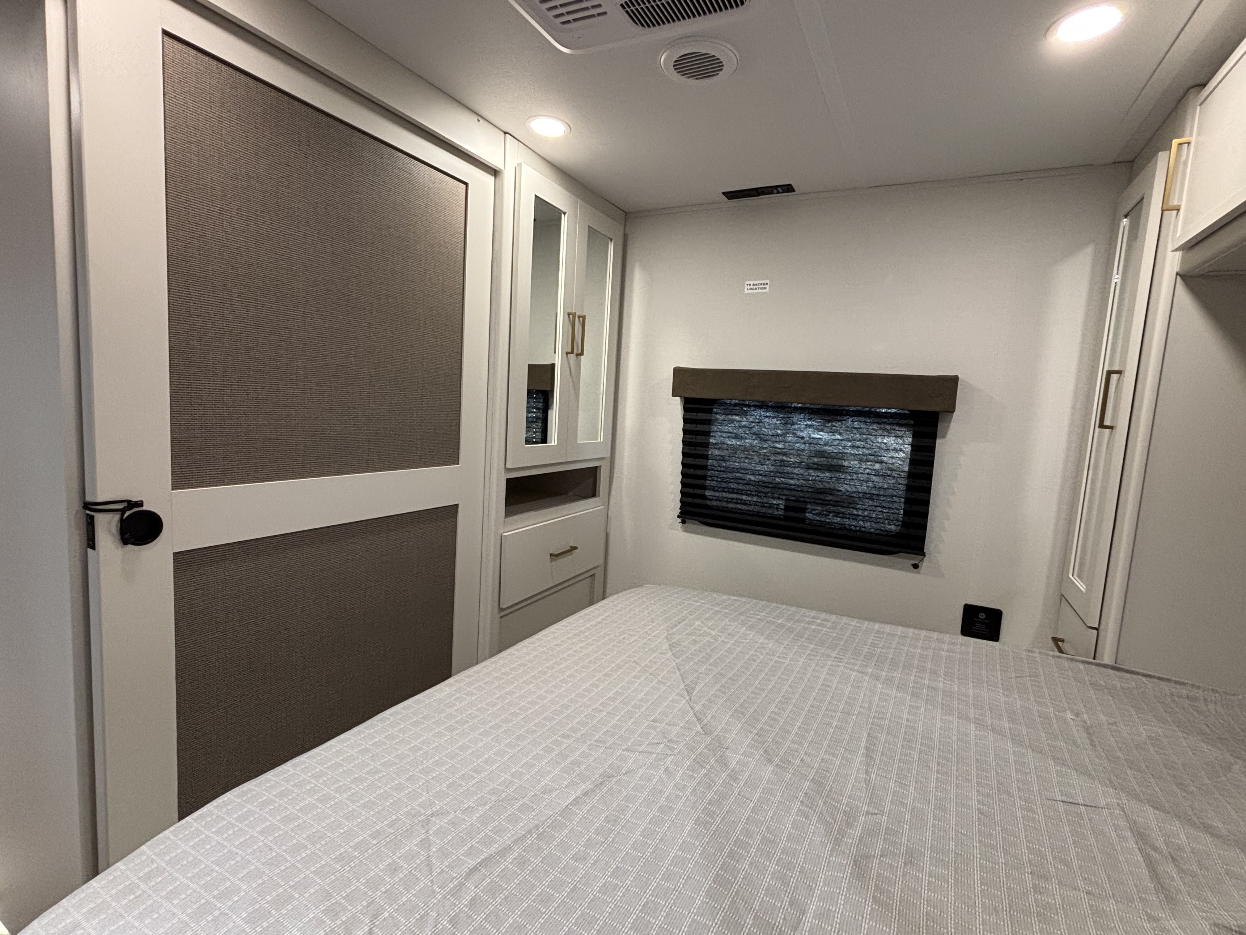 2026 Grand Design Transcend 285RKT - Image 18