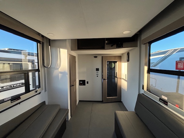 2026 Grand Design Momentum M-Class 392M - Image 25
