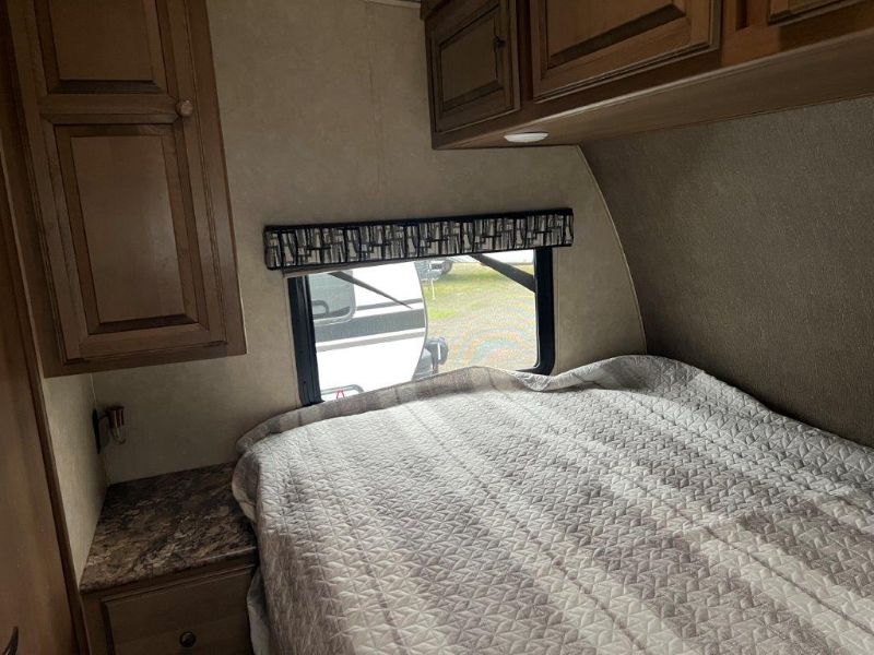 2016 Cruiser RV Stryker ST-2812 - Image 12