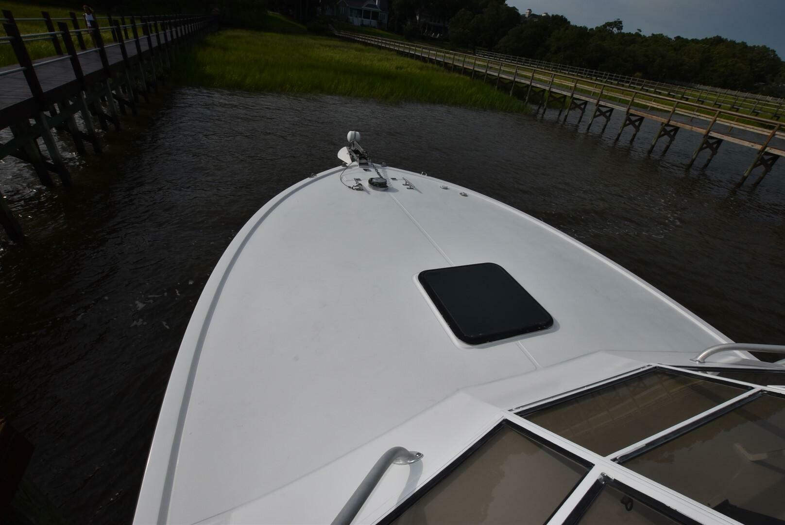 2001 Carolina Classic 28 Express Fisherman - Image 3