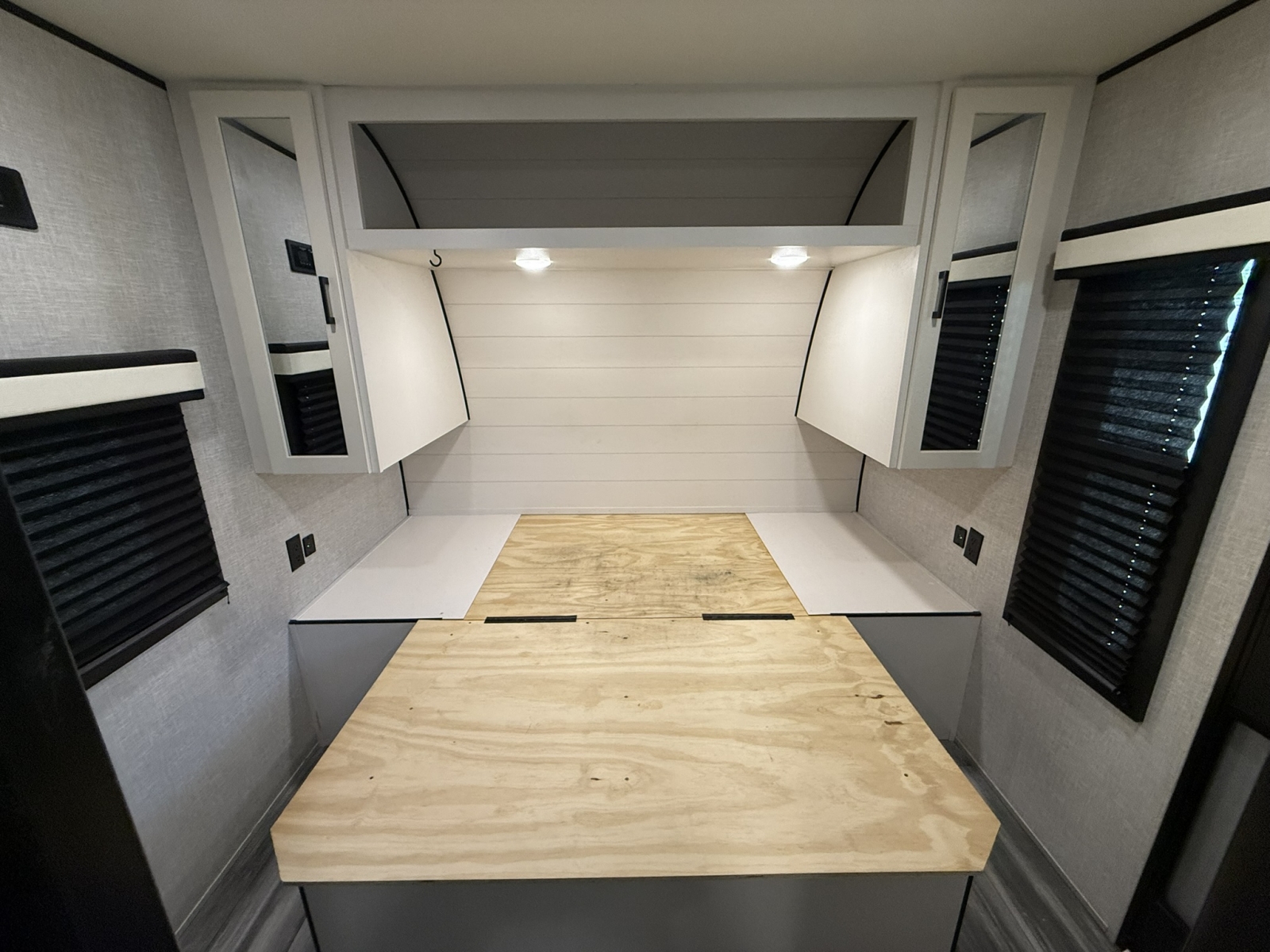 2025 Jayco Jay Flight 265RLS - Image 23