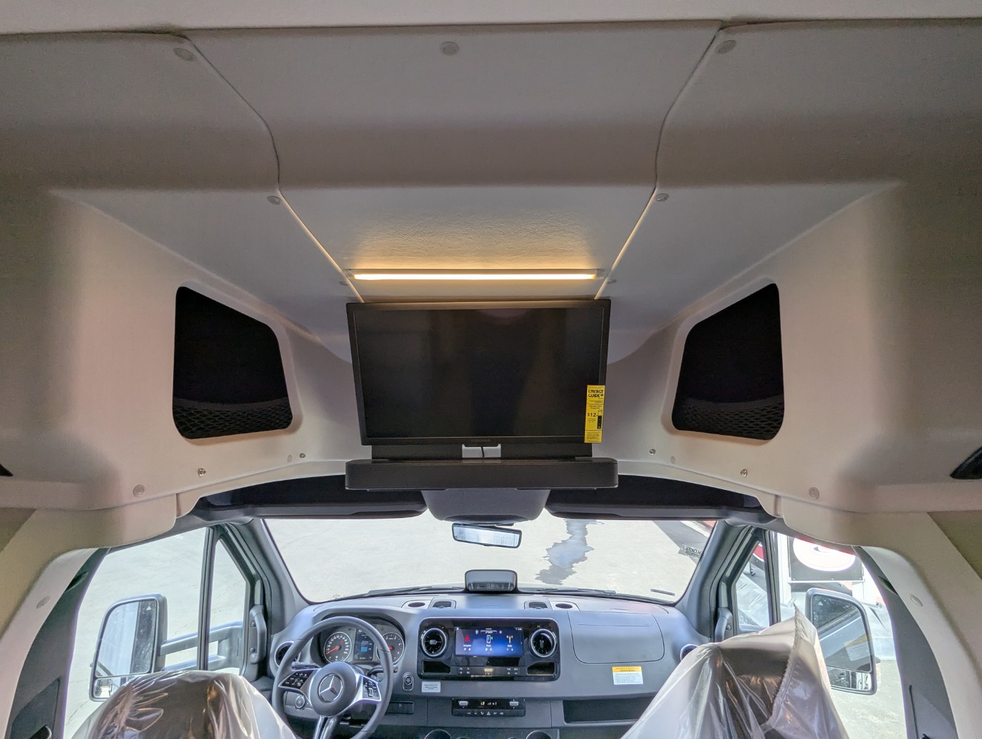 2026 Winnebago EKKO Sprinter 23B AWD - ATH EDITION - Image 12
