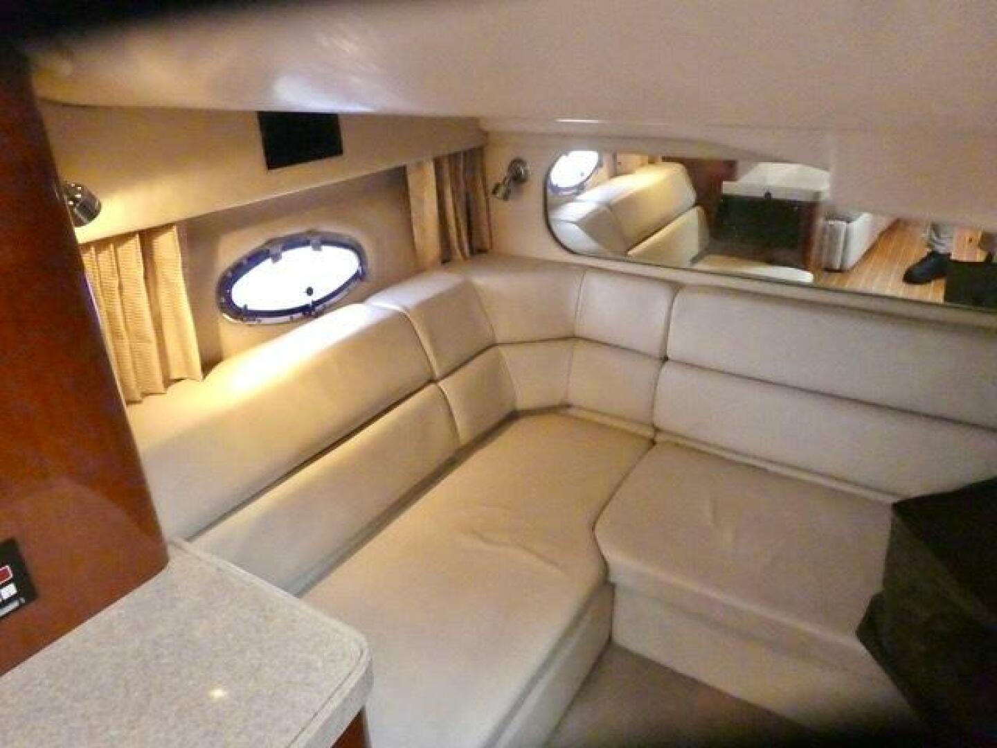 2005 Regal 3560 Commodore - Image 20