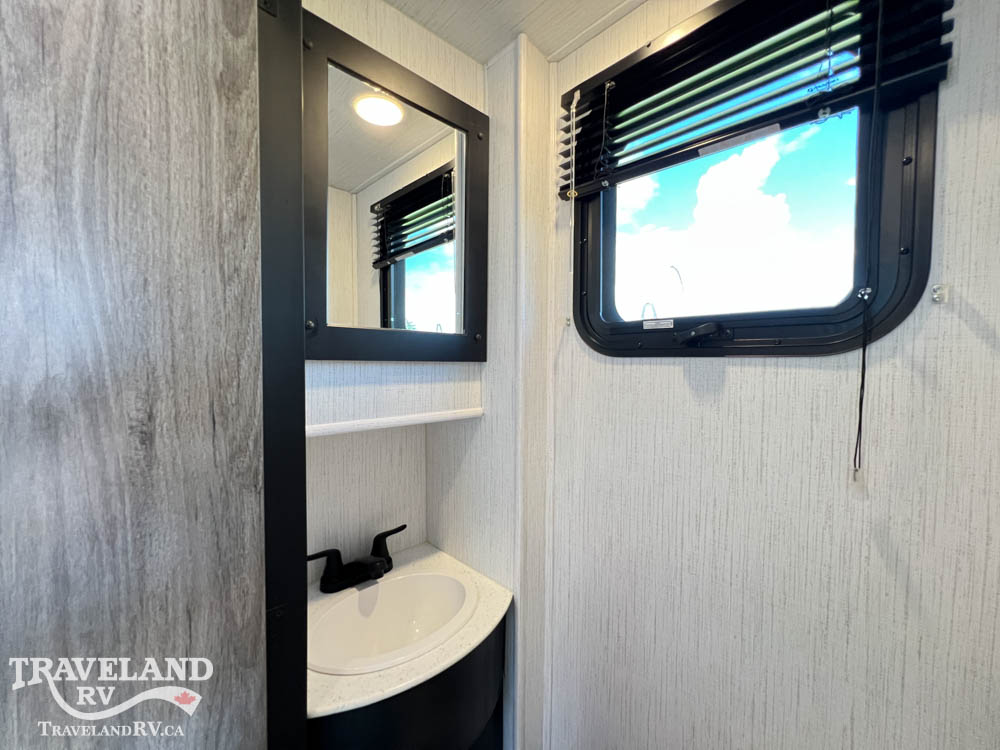 2022 HEARTLAND ROAD WARRIOR 414RW - Image 38