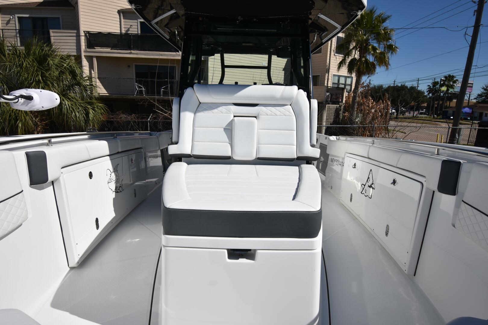 2021 Blackfin 332CC - Image 19