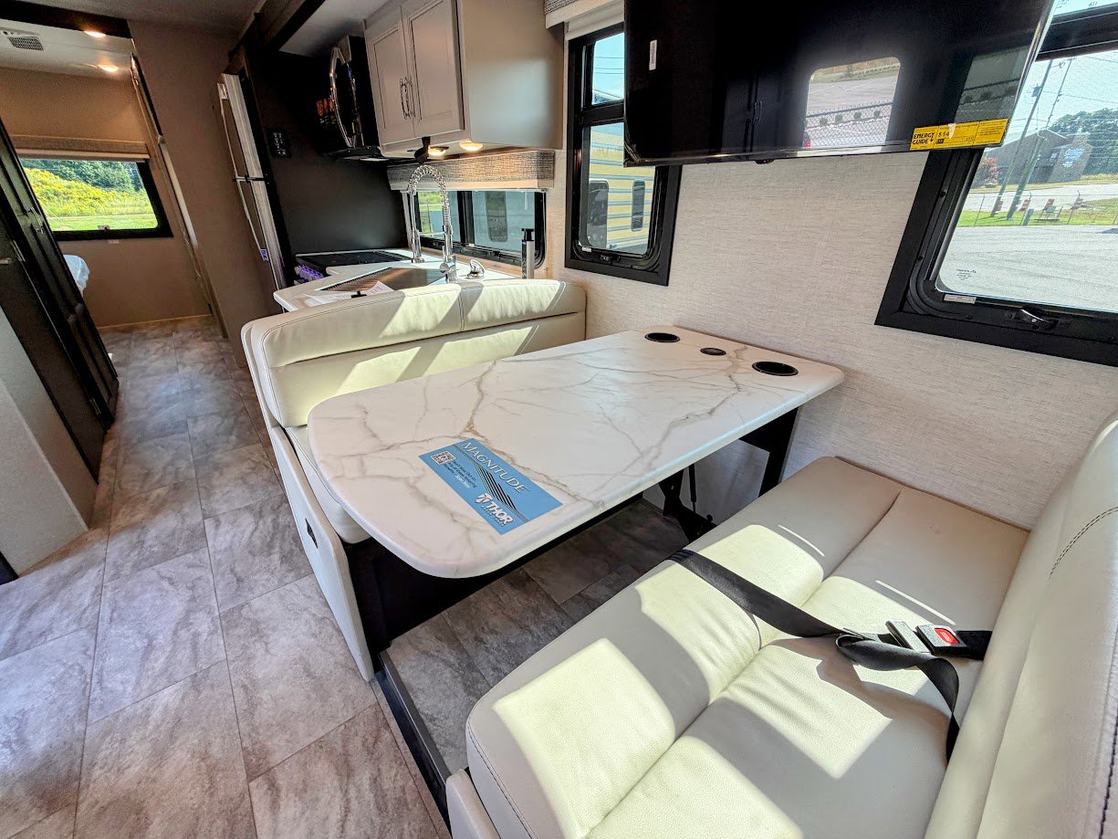 2026 THOR MOTOR COACH MAGNITUDE GRAND X32 - Image 29